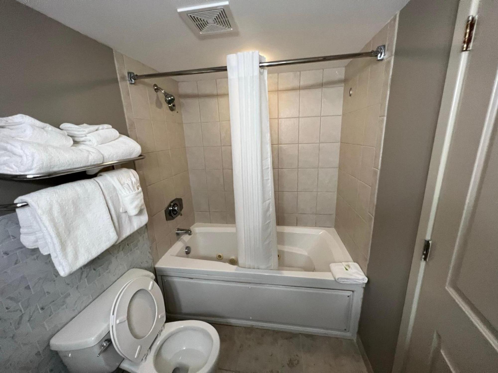 107 S Ocean Blvd, 0308 - Ocean Front Sleeps 6 Villa Myrtle Beach Buitenkant foto